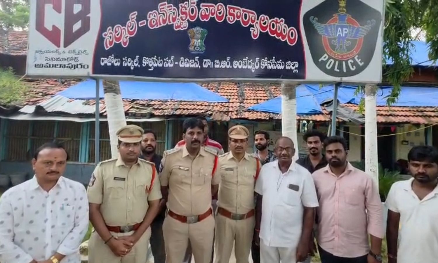 Razole: పవన్ కళ్యాణ్ జన్మదిన వేడుకలు సేవా దృక్పథంత