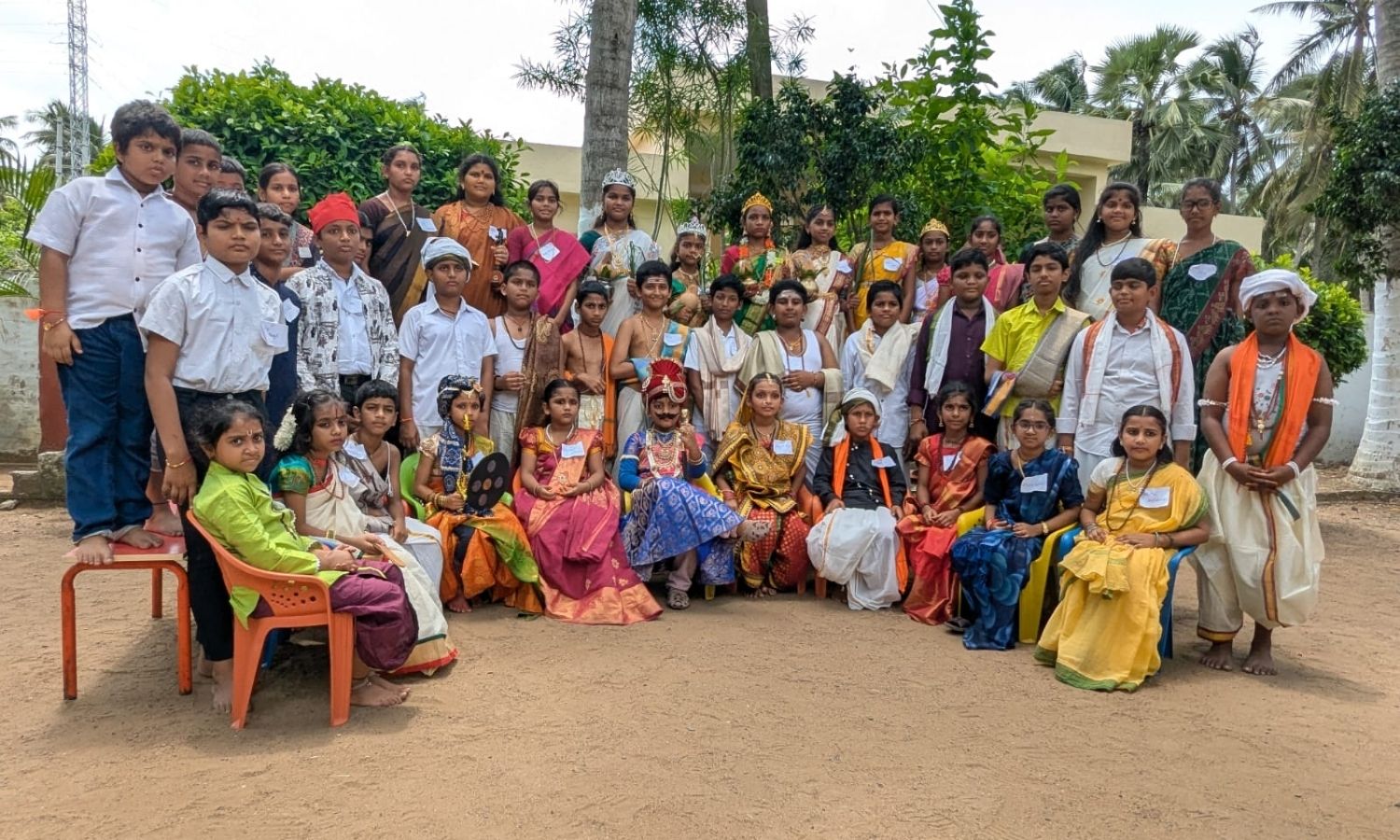 Amalapuram: అమలాపురం వాగ్దేవి స్కూల్‌లో ఘనంగా తెలు