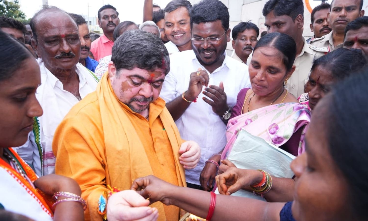 Hanumakonda: వీర వల్భాపూర్‌లో పర్యటించిన మంత్రి పొ