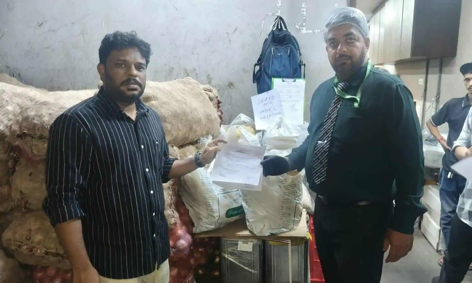 TG SAFE : బాబోయ్.. హైదరాబాద్ హోటళ్లలో షాకింగ్ సీన్