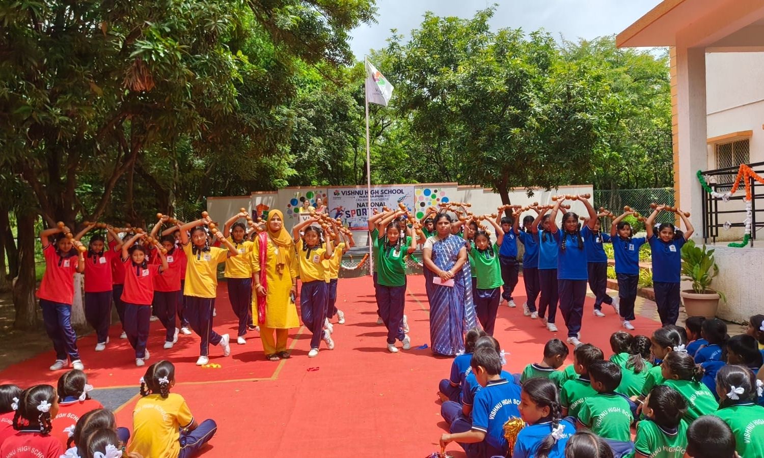Narsapur: విష్ణు ఉన్నత పాఠశాలలో ఘనంగా జాతీయ క్రీడా