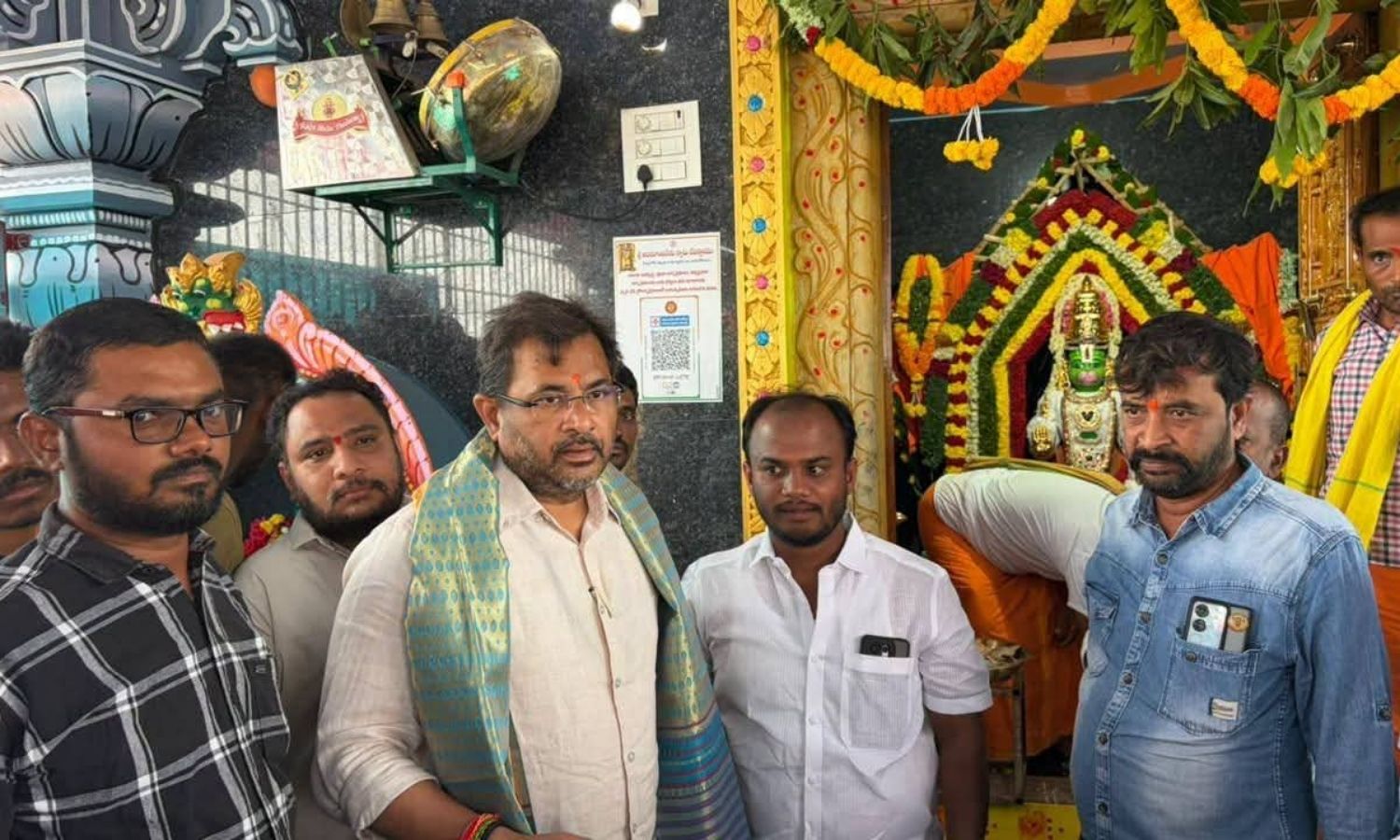 Rajampet: అభయ ఆంజనేయ స్వామి సన్నిధిలో పూజలు చేసిన 