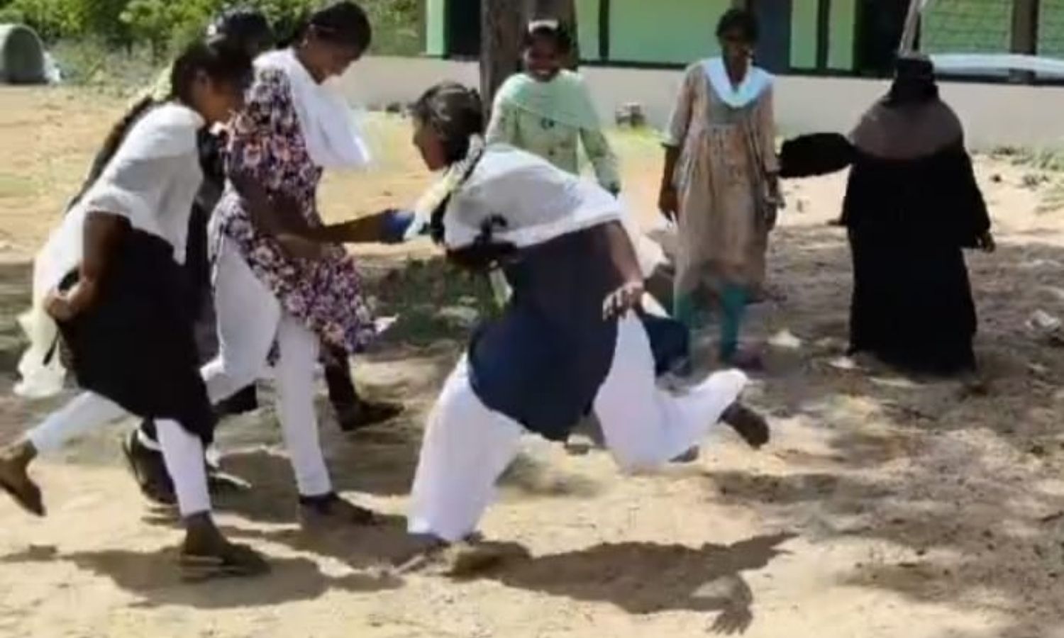 Veeraballi: శారీరక, మానసిక దృఢత్వానికి క్రీడలు అవస
