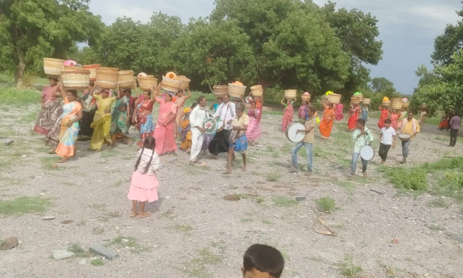 Varikuntla: వరికుంట్లలో అడుగంటిన భూగర్భ జలాలు!