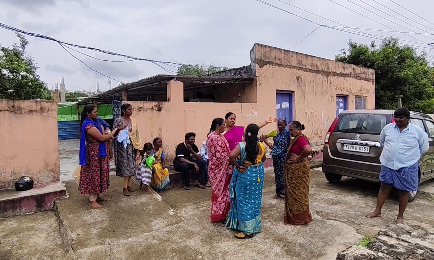 Bhupalpally: భూపాలపల్లిలో దొంగల హల్‌చల్.. తాళం వేస
