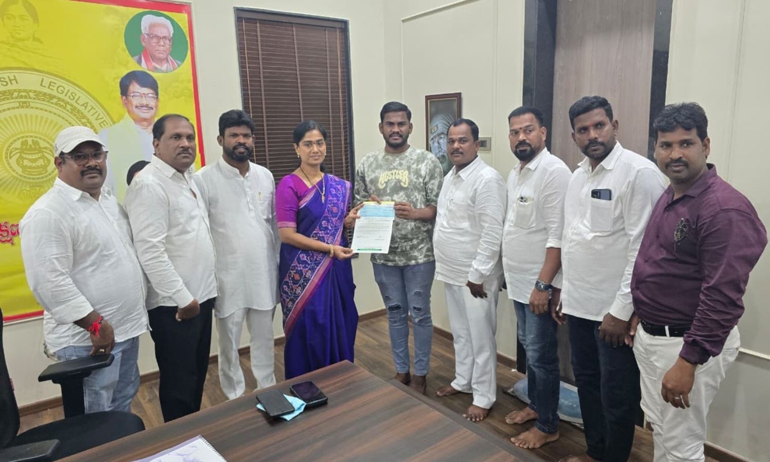 Palasa: పలాసలో సీఎం రిలీఫ్ ఫండ్ చెక్కులు పంపిణీ చే
