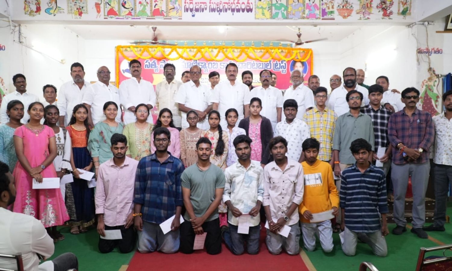 LB Nagar: విద్యార్థులకు అండగా సత్య సాగర మాణిక్యాంబ