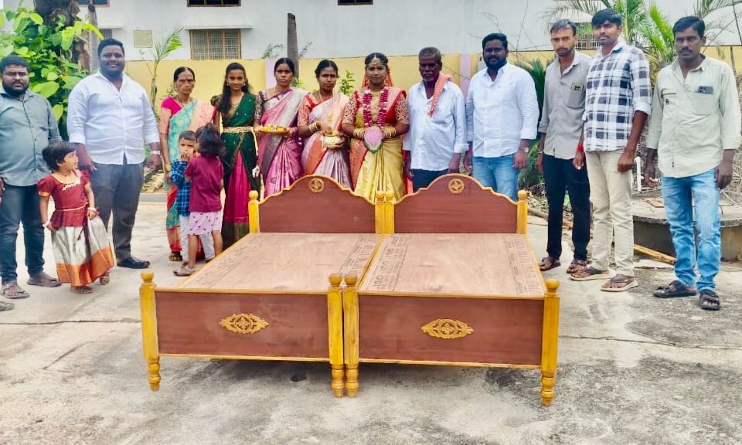 Illanthakunta: నిరుపేద ఆడబిడ్డ పెళ్లికి బీటీఆర్ ఫౌ