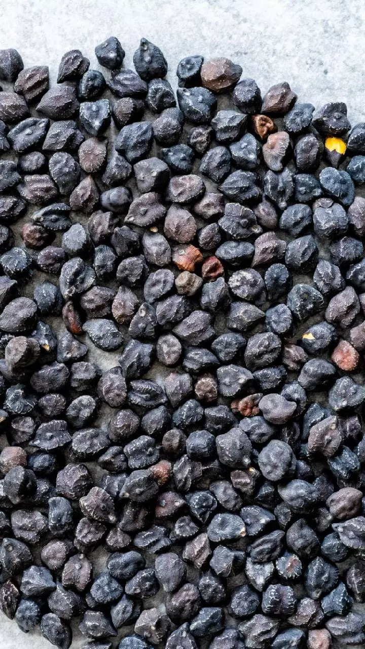 Black Chickpeas: ఒక్క గిన్నె ఈ గింజలు తింటే చాలు.. డే మొత్తానికి కావాల్సిన ఎనర్జీ మీ సొంతం