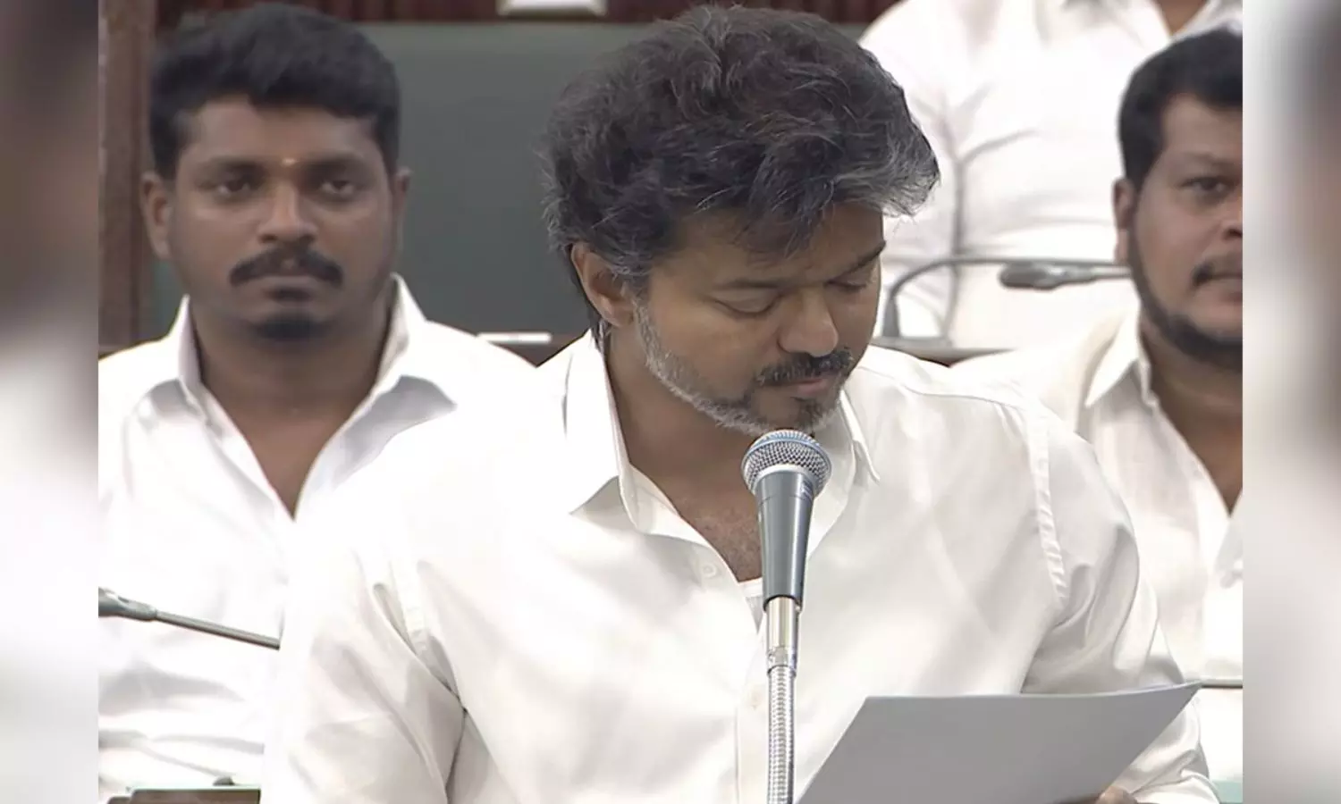 Tamil Nadu: సీఎం విజయ్ సంచలన నిర్ణయం.. రైతులు, ఉపాధ్యాయులపై కేసులు ఎత్తివేత! Tamil Nadu: సీఎం విజయ్ సంచలన నిర్ణయం.. రైతులు, ఉపాధ్యాయులపై కేసులు ఎత్తివేత!