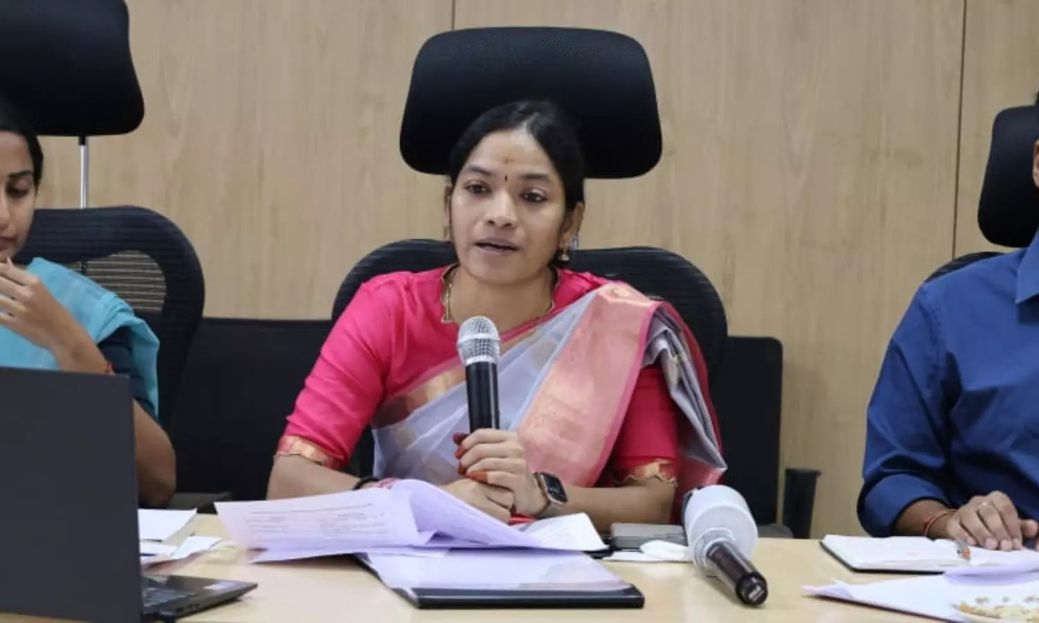 బడి కోసం డొనేట్’ పోర్టల్ ను సద్వినియోగం చేసుకోవాలి కలెక్టర్ నిశాంతి బడి కోసం డొనేట్’ పోర్టల్ ను సద్వినియోగం చేసుకోవాలి కలెక్టర్ నిశాంతి
