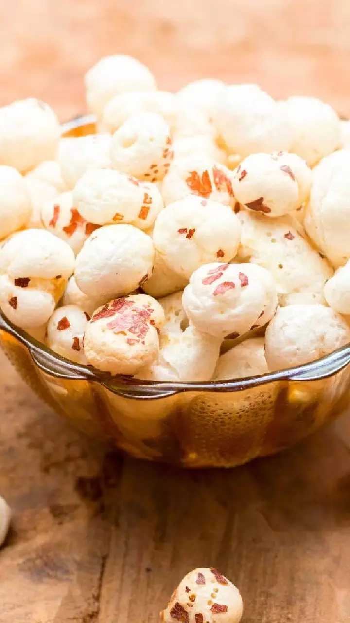 Makhana: నరాలకు జీవం.. వంద ఏనుగుల బలం.. రోజూ ఇవి తింటే అలసట పరార్ Makhana: నరాలకు జీవం.. వంద ఏనుగుల బలం.. రోజూ ఇవి తింటే అలసట పరార్