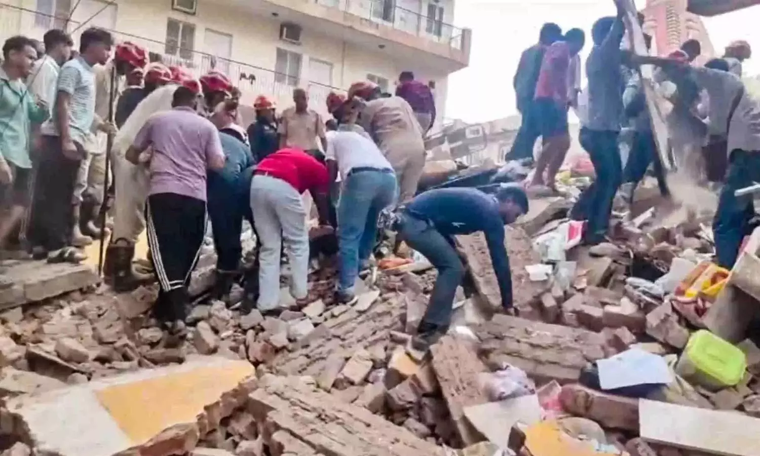 Delhi Building Collapse Delhi Building Collapse