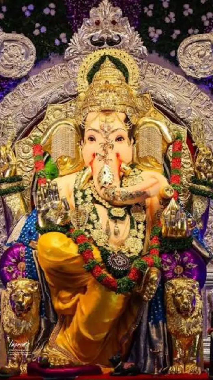 దేశంలో అత్యంత ఖరీదైన గణపతి విగ్రహాలు