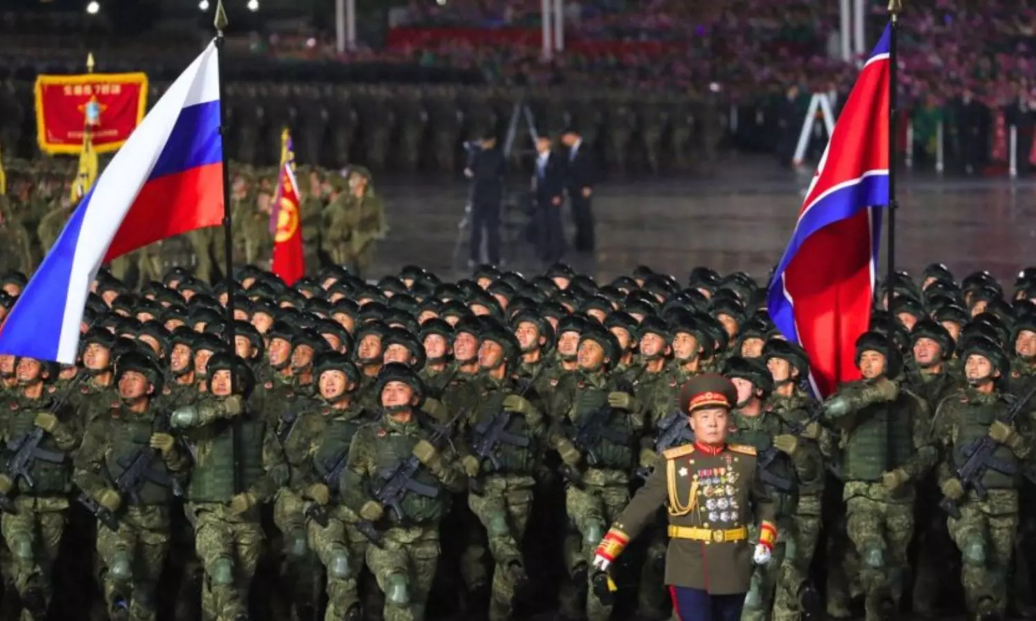 Russia Ukraine War: ఉక్రెయిన్తో యుద్ధానికి నార్త్ కొరియా సై...రష్యాలోకి ఎంట్రీ Russia Ukraine War: ఉక్రెయిన్తో యుద్ధానికి నార్త్ కొరియా సై...రష్యాలోకి ఎంట్రీ