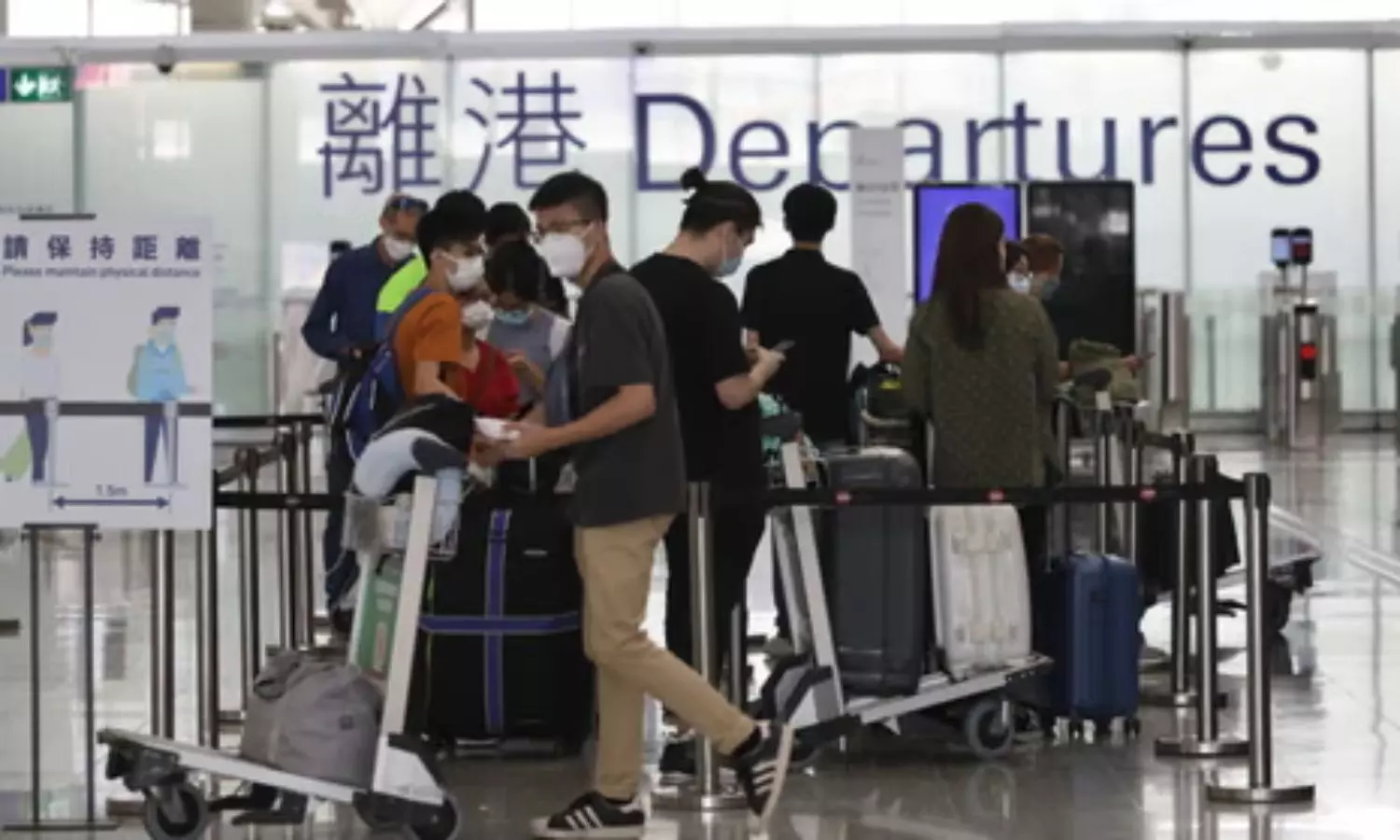 China Travel Ban: చైనాలో మరో కొత్త రూల్... విదేశీ ప్రయాణంపై మూడేళ్ల బ్యాన్ China Travel Ban: చైనాలో మరో కొత్త రూల్... విదేశీ ప్రయాణంపై మూడేళ్ల బ్యాన్