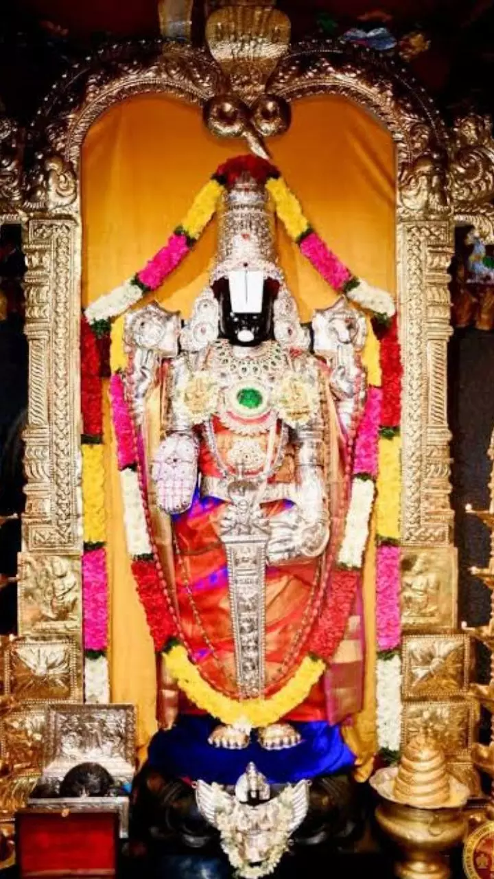 దేశంలో ప్రసిద్ది చెందిన శ్రీవేంకటేశ్వరుని ఆలయాలు దేశంలో ప్రసిద్ది చెందిన శ్రీవేంకటేశ్వరుని ఆలయాలు