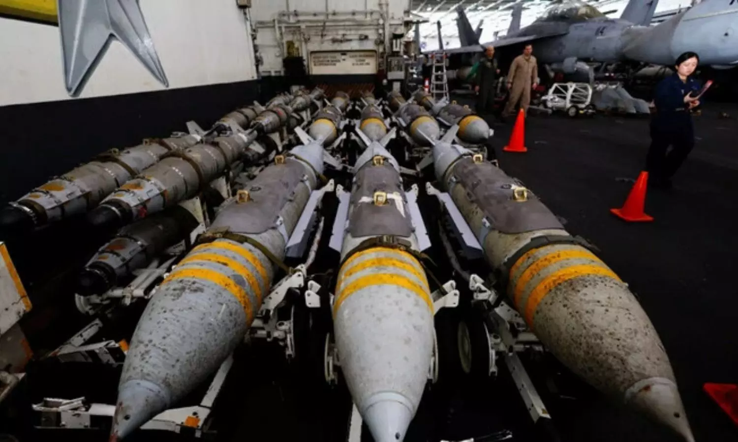 US Arms Deal Israel: ఇజ్రాయెల్కు అమెరికా భారీ ఆయుధ ప్యాకేజీ? US Arms Deal Israel: ఇజ్రాయెల్కు అమెరికా భారీ ఆయుధ ప్యాకేజీ?