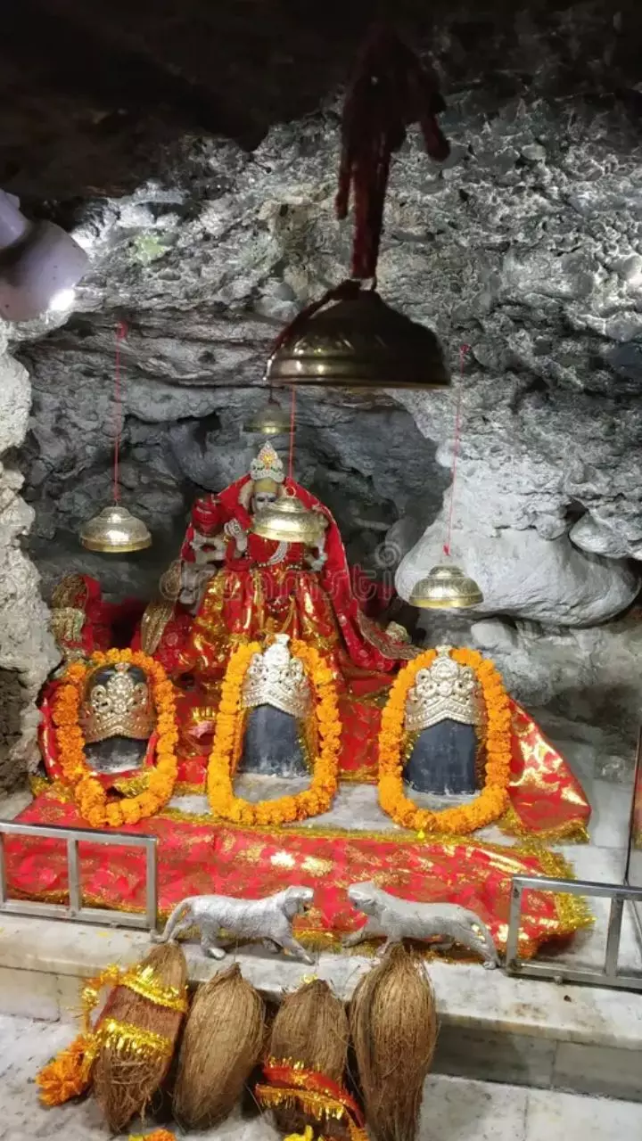 ప్రతీ హిందువు తప్పక దర్శించవలసిన దుర్గాదేవి ఆలయాలు