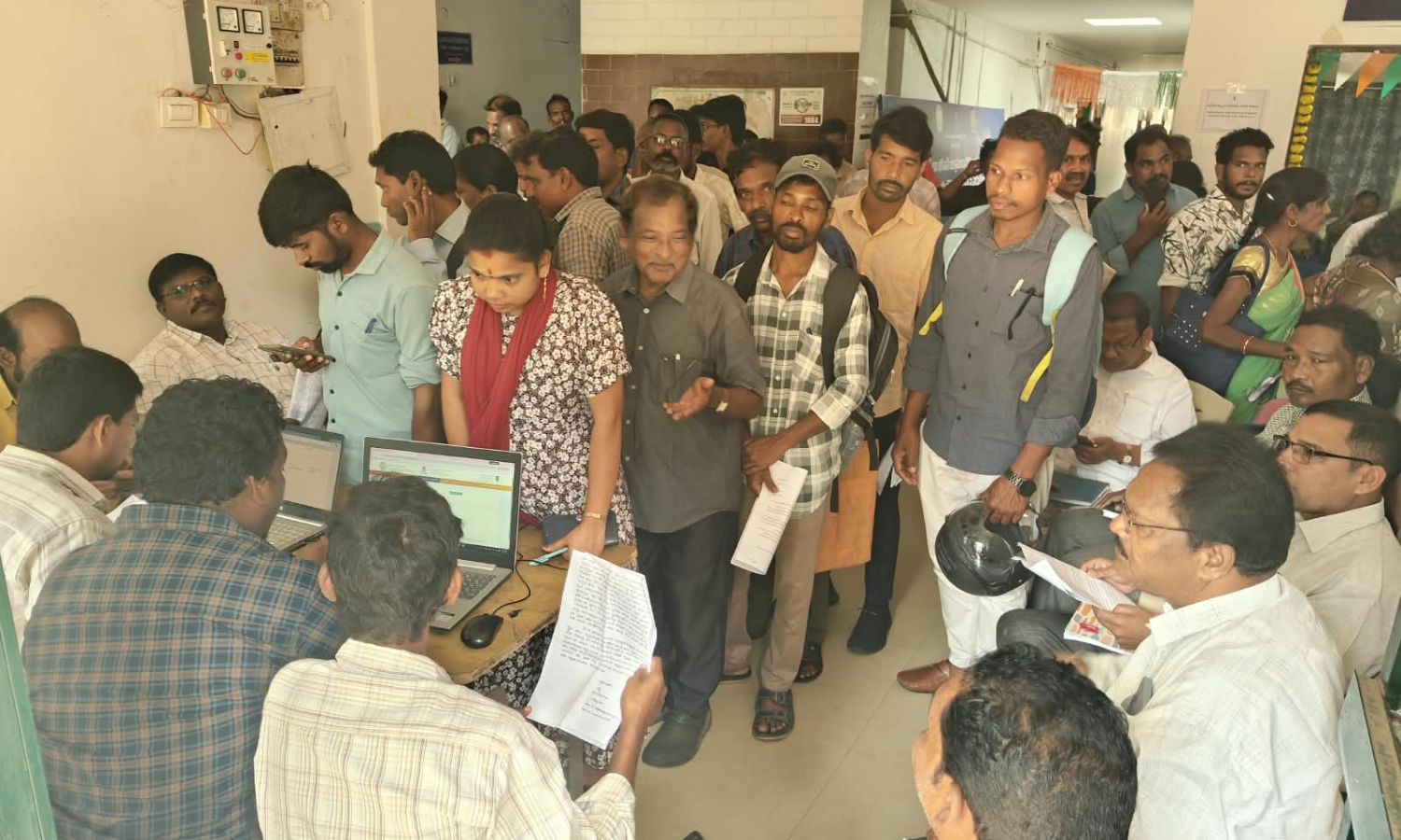 Paderu: పాడేరులో పీజీఆర్‌ఎస్ అర్జీల పరిష్కారంలో అల
