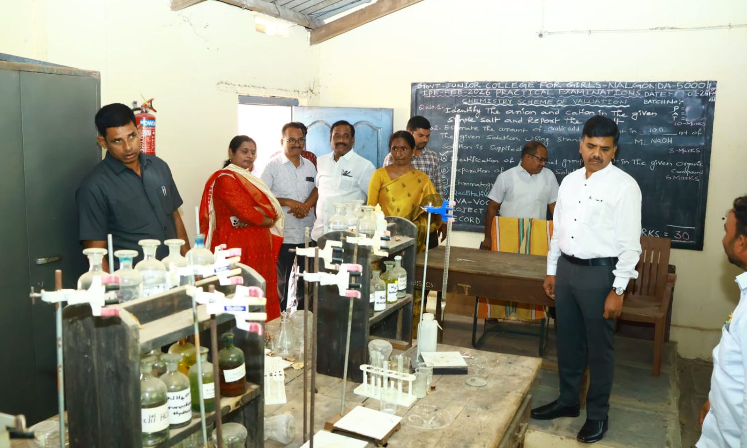 Nalgonda: బాలికల జూనియర్ కాలేజీ సైన్స్ ల్యాబ్‌కు మ