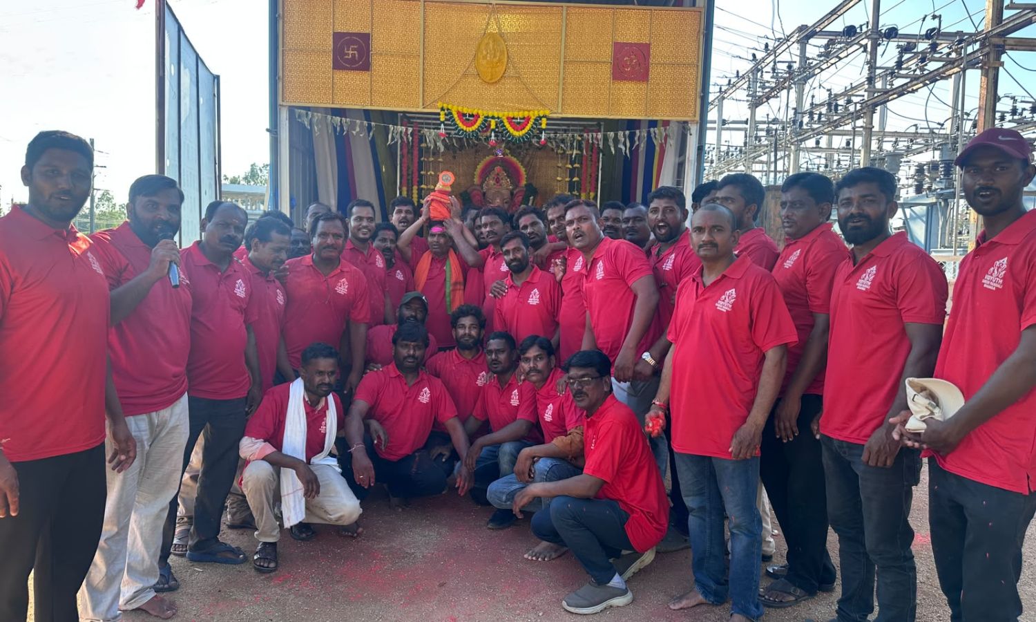 Bhainsa: భైంసా విద్యుత్ గణేష్ లడ్డూ వేలం: రూ.37 వే