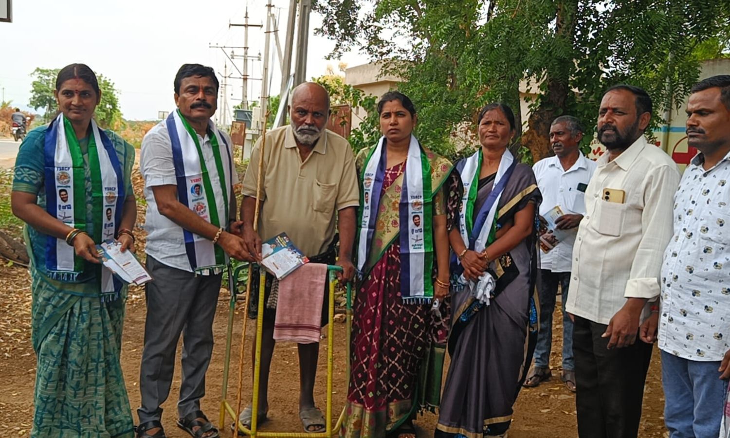 Giddalur: గిద్దలూరులో 'ఇంటింటికి కామూరి కుటుంబం' ప