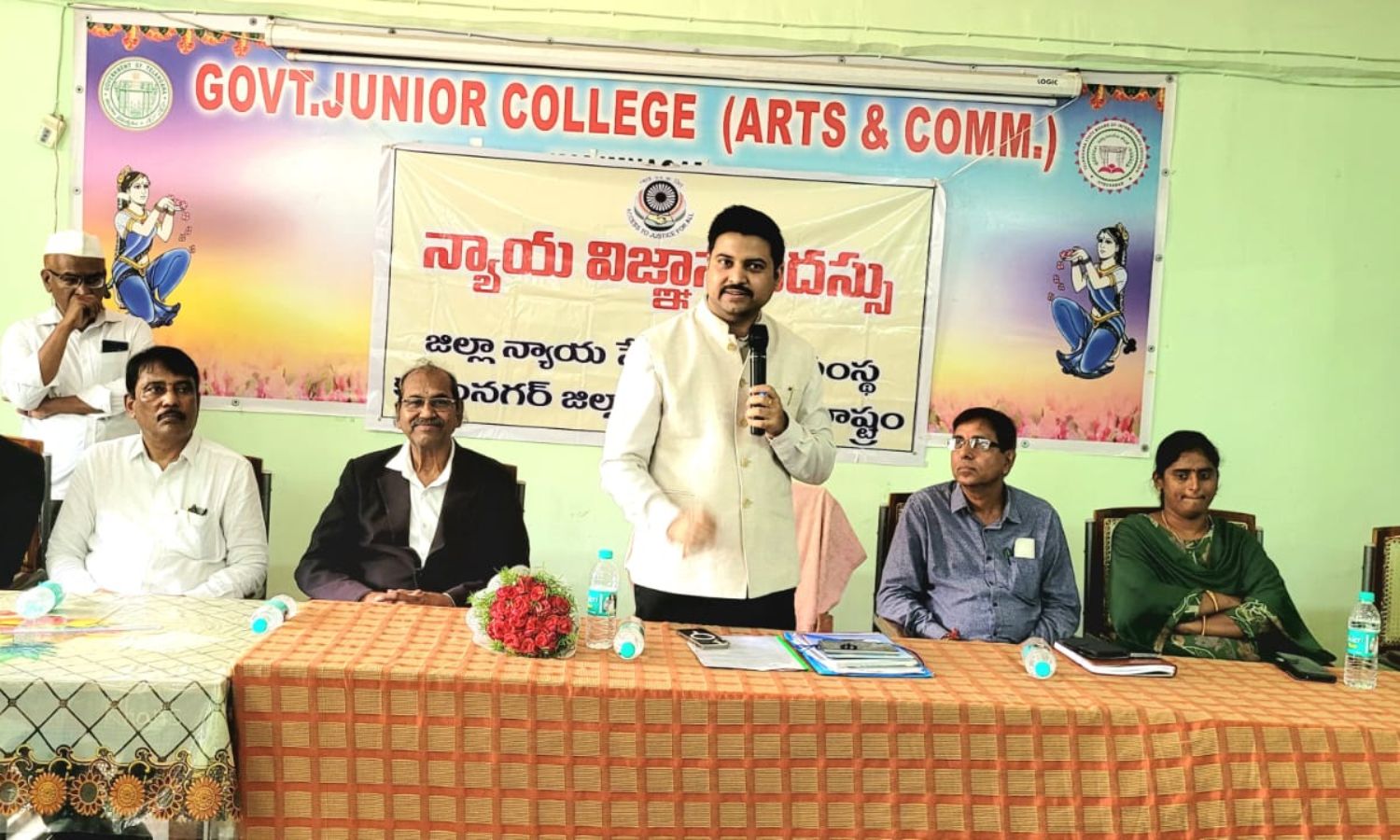 Karimnagar: చట్టాలపై అవగాహనతోనే సురక్షిత సమాజం: జడ