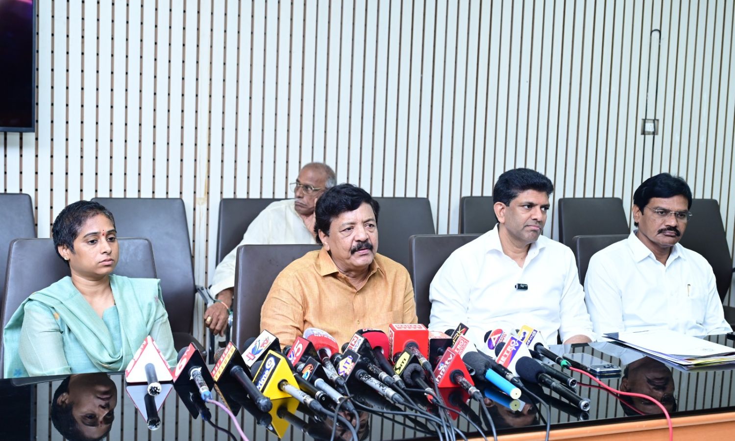 Guntur: ఘనంగా డీఆర్‌సీ సమావేశం - పలు అభివృద్ధి అంశ