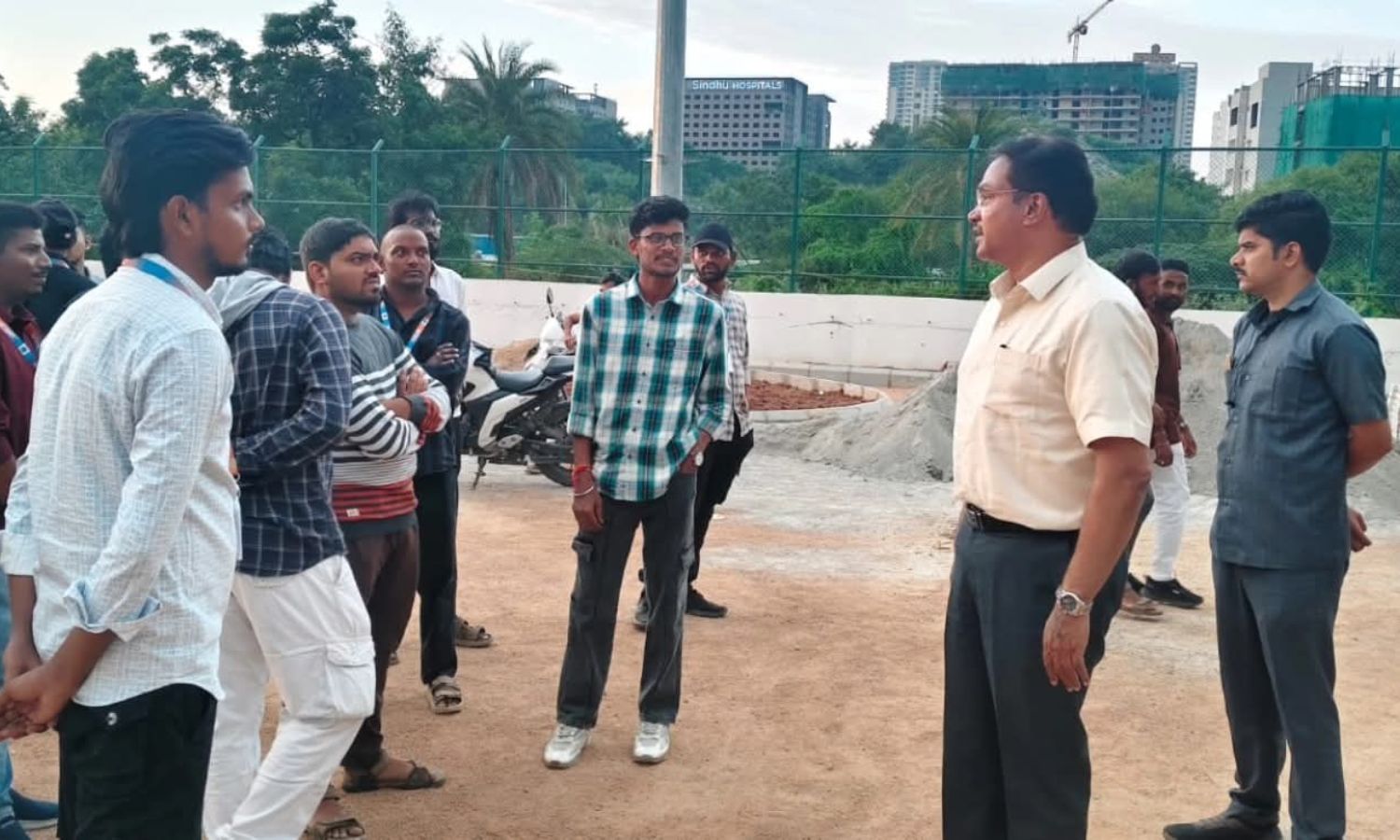 Madhapur: మాధాపూర్ తమ్మిడికుంటను పరిశీలించిన హైడ్ర