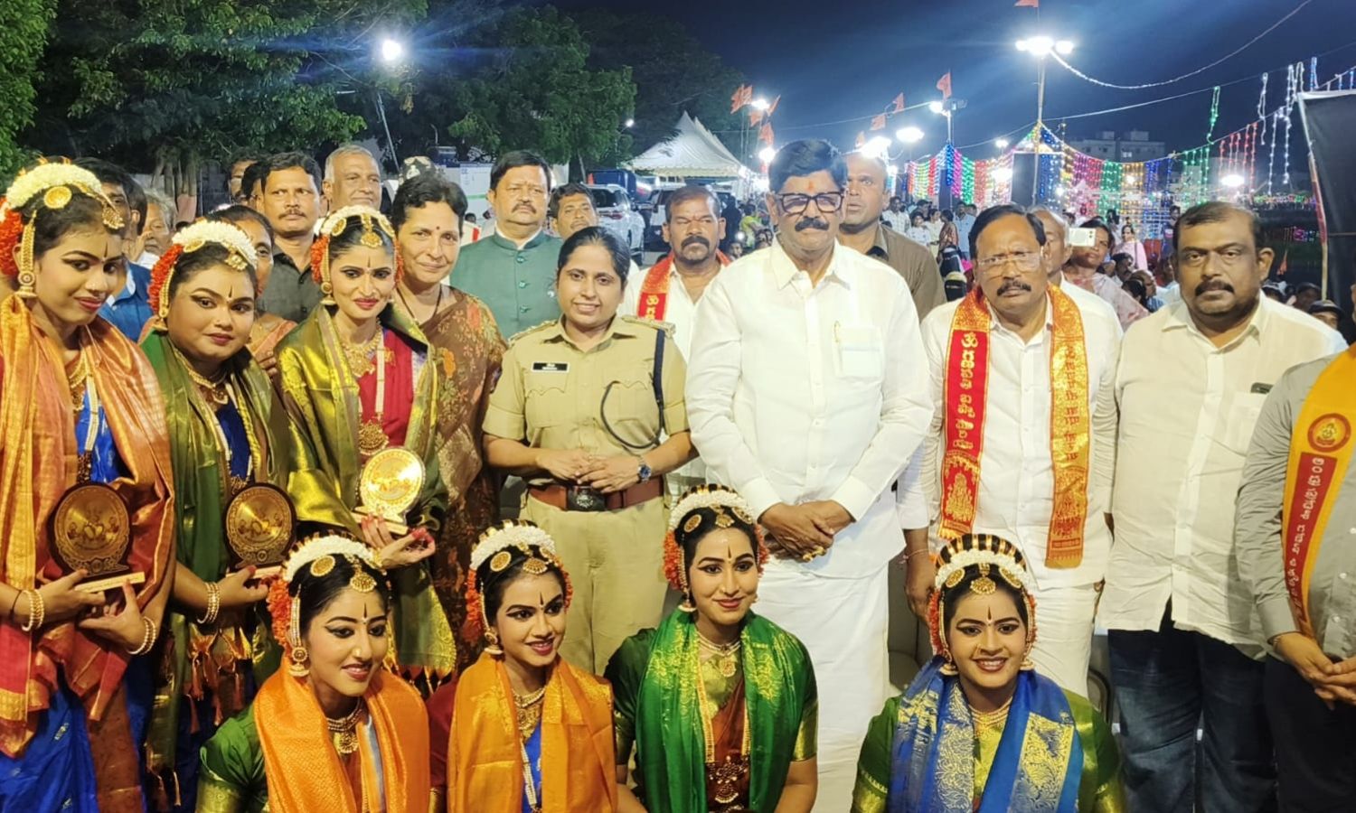 Nellore: నెల్లూరు గణేశ్ ఘాట్ వద్ద అంగరంగ వైభవంగా న