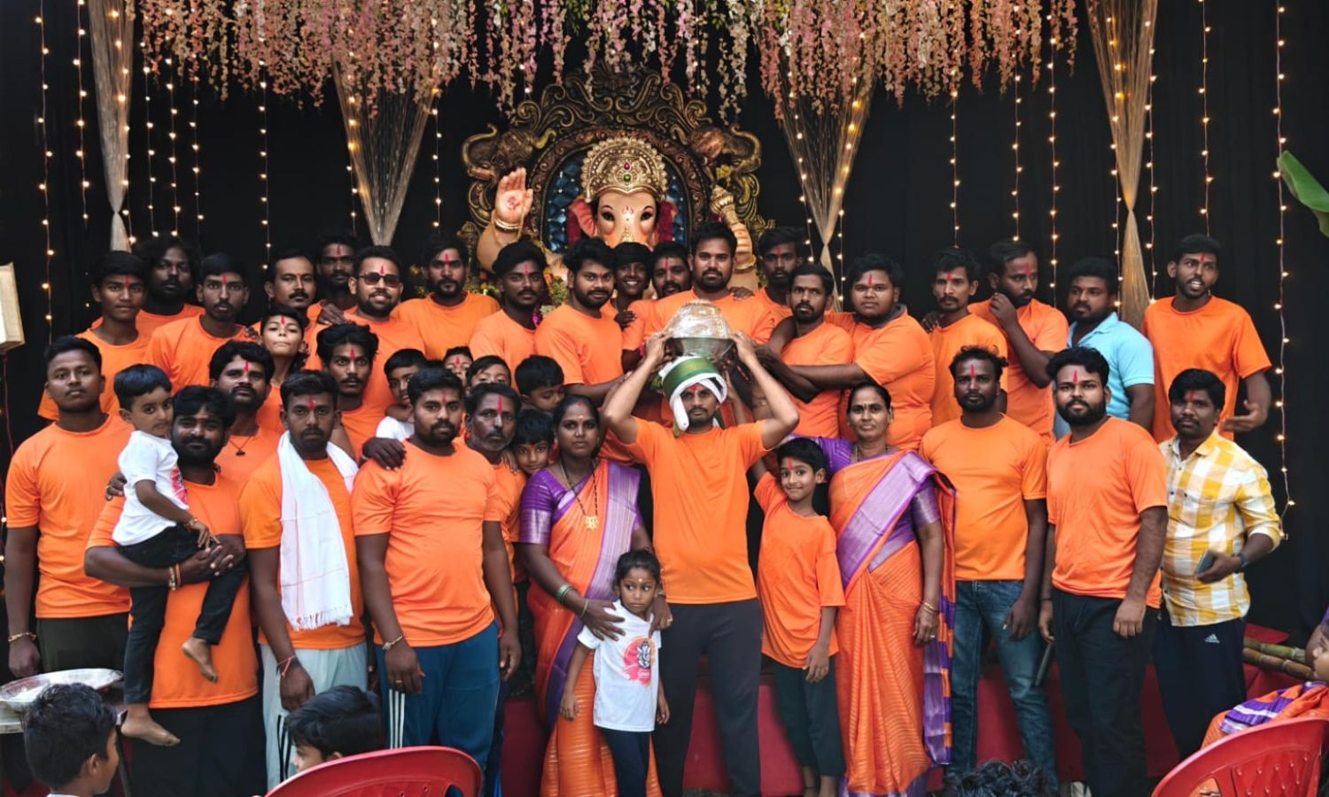 Kalyandurg: కళ్యాణదుర్గంలో రూ.1.02 లక్షలకు వినాయక 