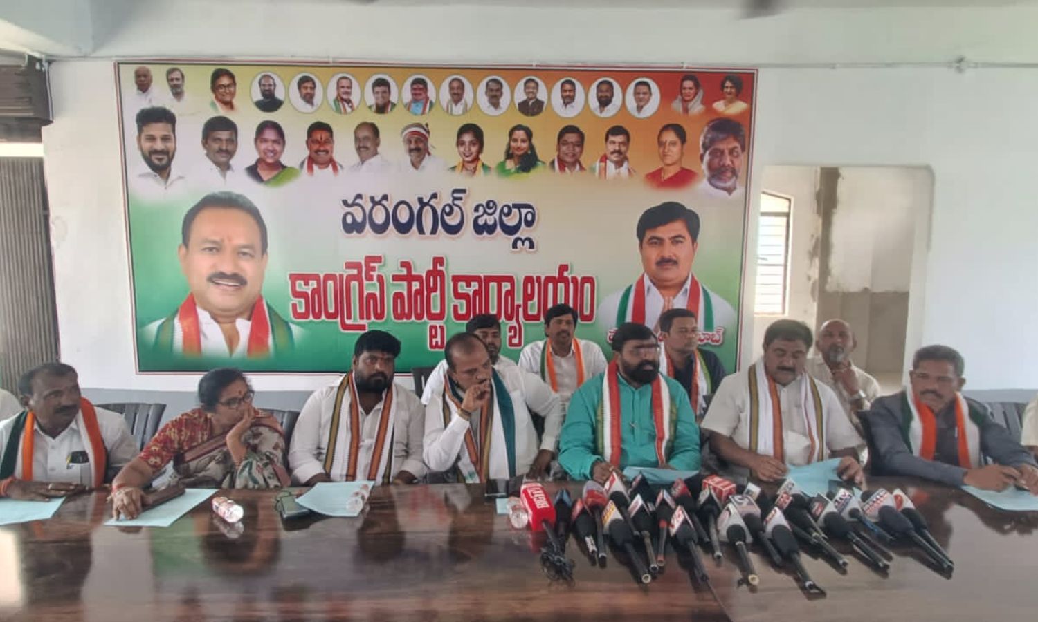 Warangal: 22-ఏ భూముల వివాదంపై బీఆర్ఎస్ చేస్తున్నది