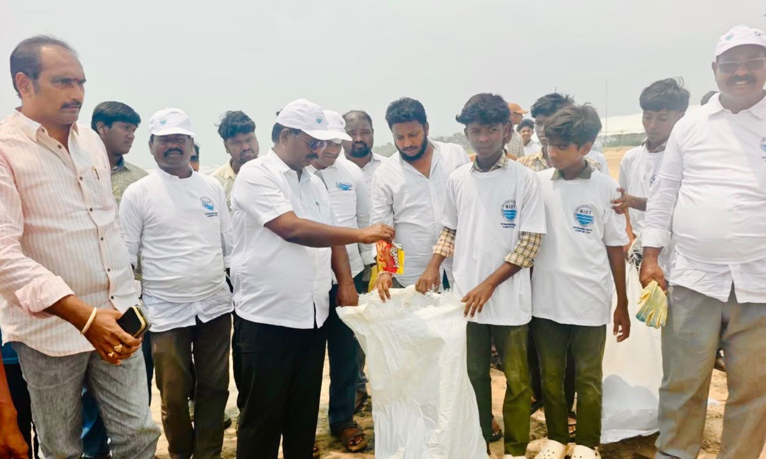 Amalapuram: అంతర్జాతీయ తీరప్రాంత పరిశుభ్ర దినోత్సవ