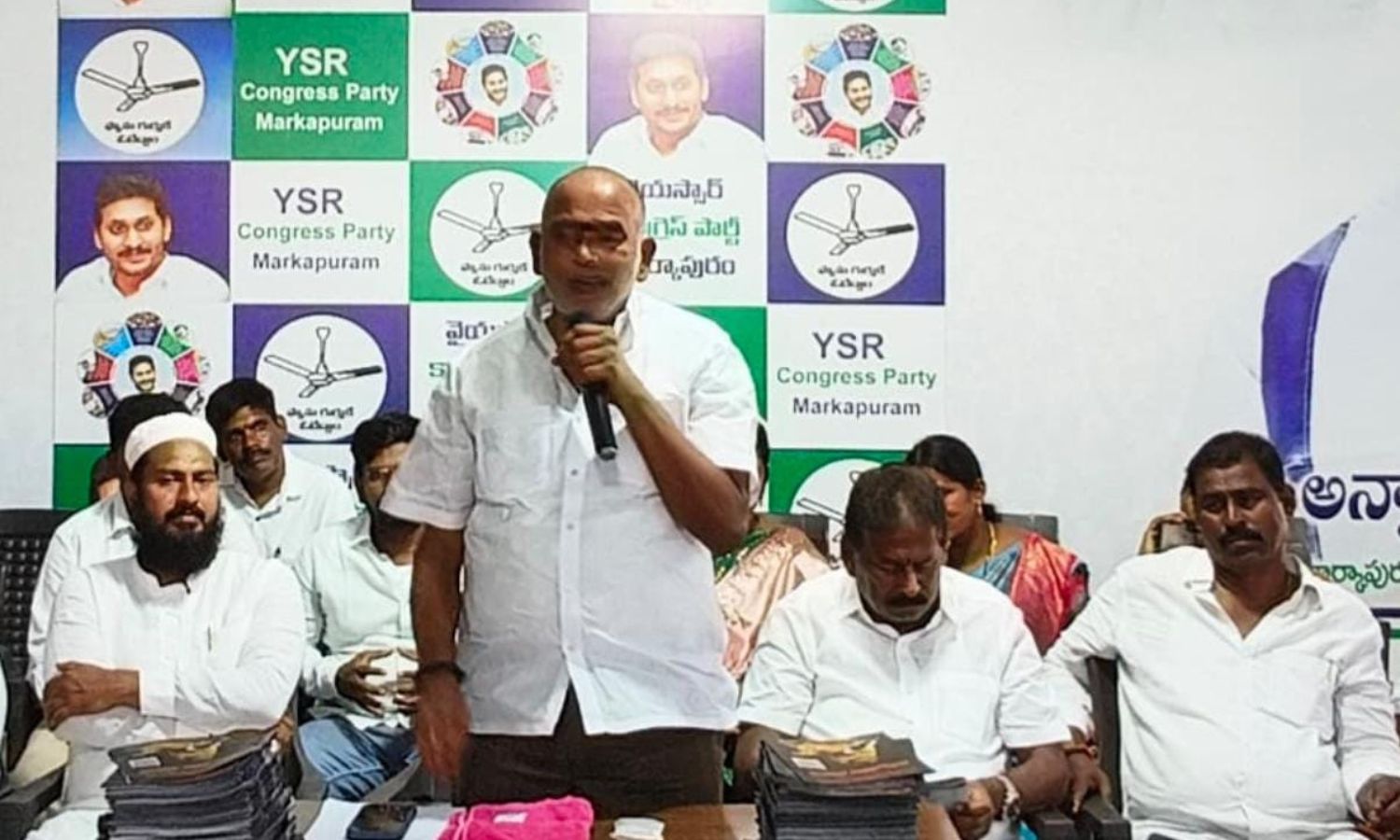 Markapur: చక్రవడ్డీతో సహా తీర్చుకుంటాం: అన్నా రాంబ
