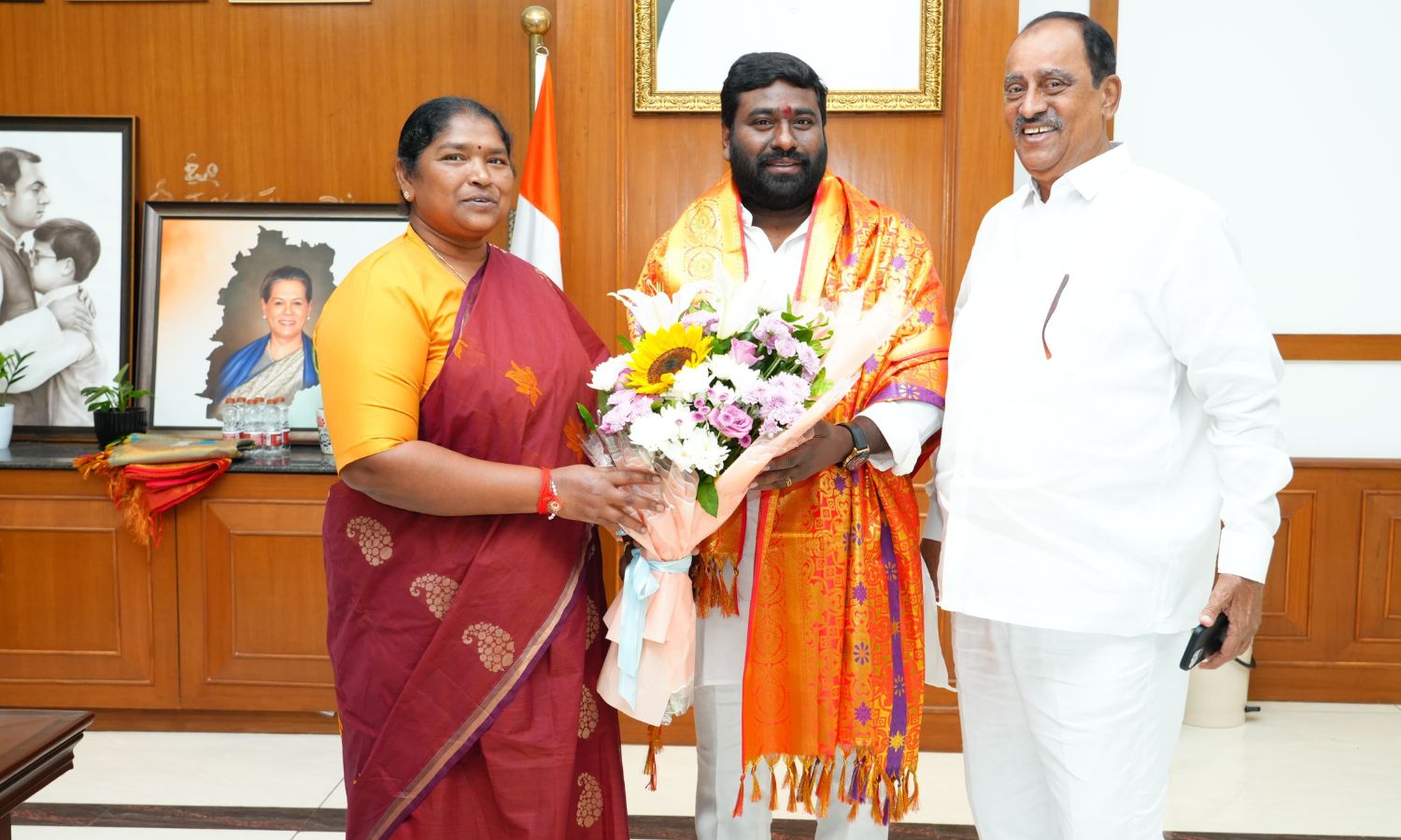 Mulugu: ములుగు డిసిసి అధ్యక్షుడు అశోక్‌కు మంత్రి స