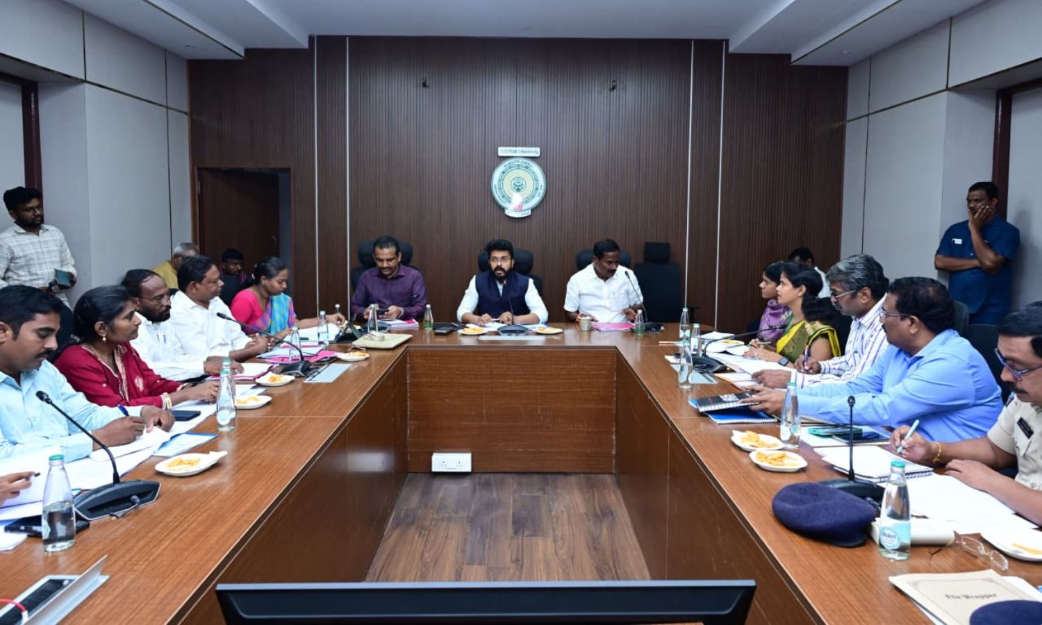Guntur: ఎస్సీ, ఎస్టీల సంక్షేమానికి కట్టుబడి ఉన్నాం