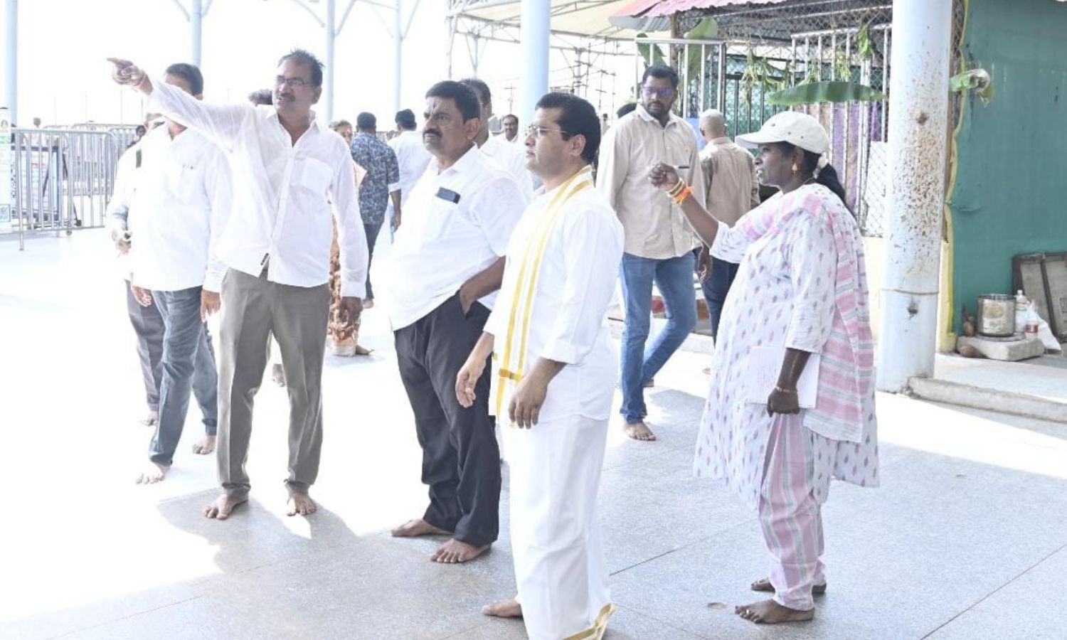 Indrakeeladri: దసరా చీఫ్ ఫెస్టివల్ ఆఫీసర్‌గా ఆజాద్