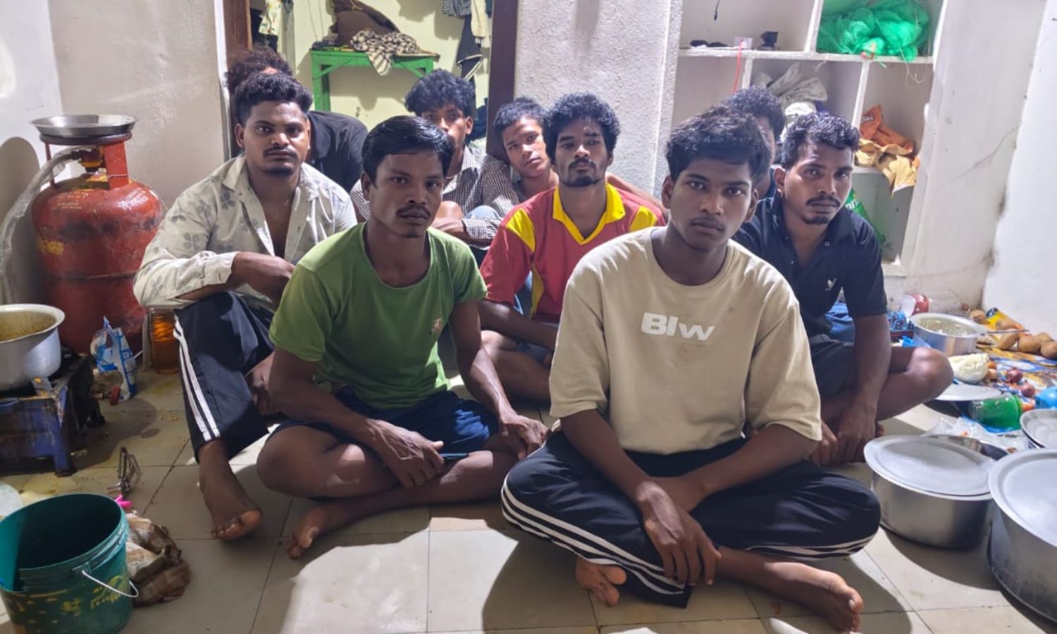 Mahabubabad: తెలంగాణలో ఒడిశా వలస కూలీల బందీ.. వీడి