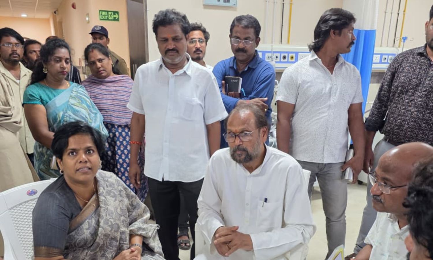 Anakapalle: క్రిటికల్ కేర్ విభాగాన్ని పరిశీలించిన 