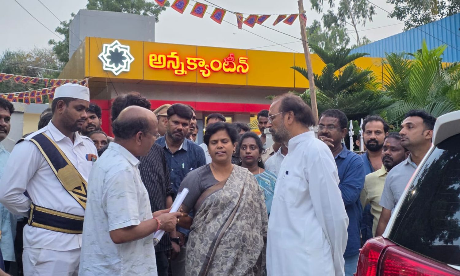 Anakapalle: అనకాపల్లిలో అన్న క్యాంటీన్ తనిఖీ చేసిన