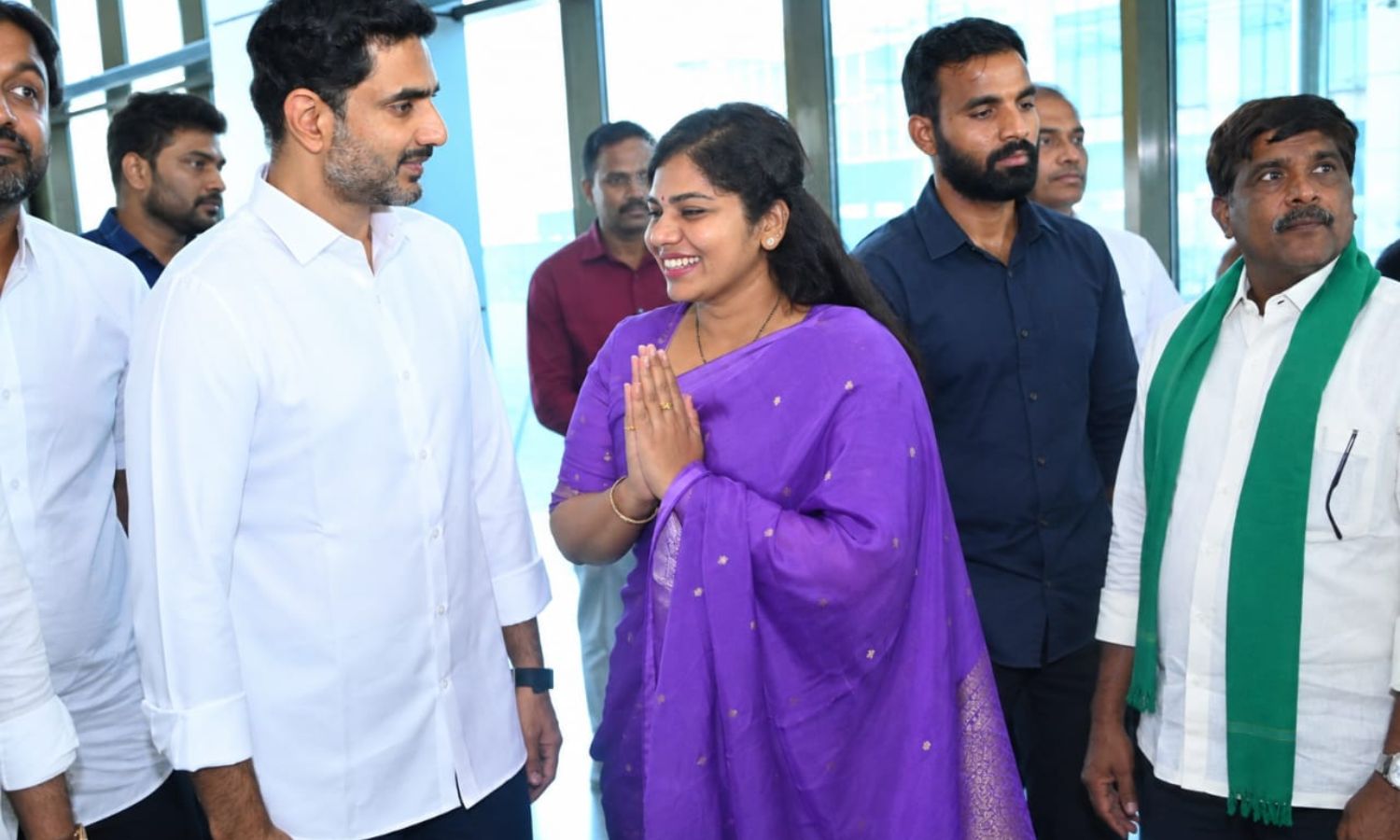 Rajahmundry: మంత్రి నారా లోకేష్‌ను కలిసిన గొల్లపల్