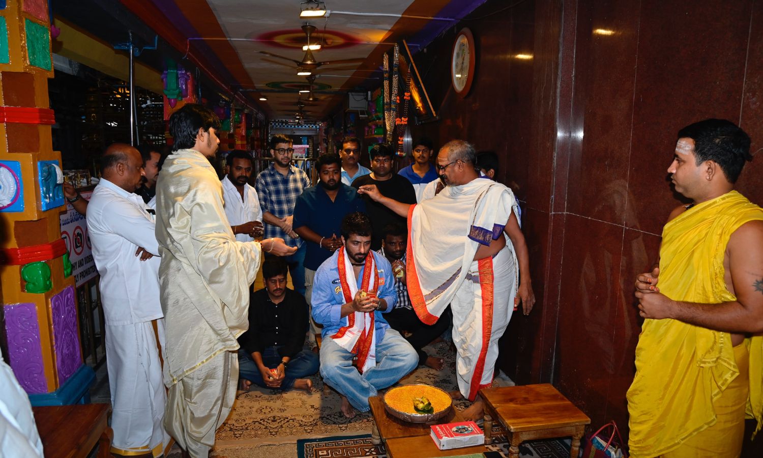 Vijayawada: ఇంద్రకీలాద్రి దుర్గమ్మను దర్శించుకున్న