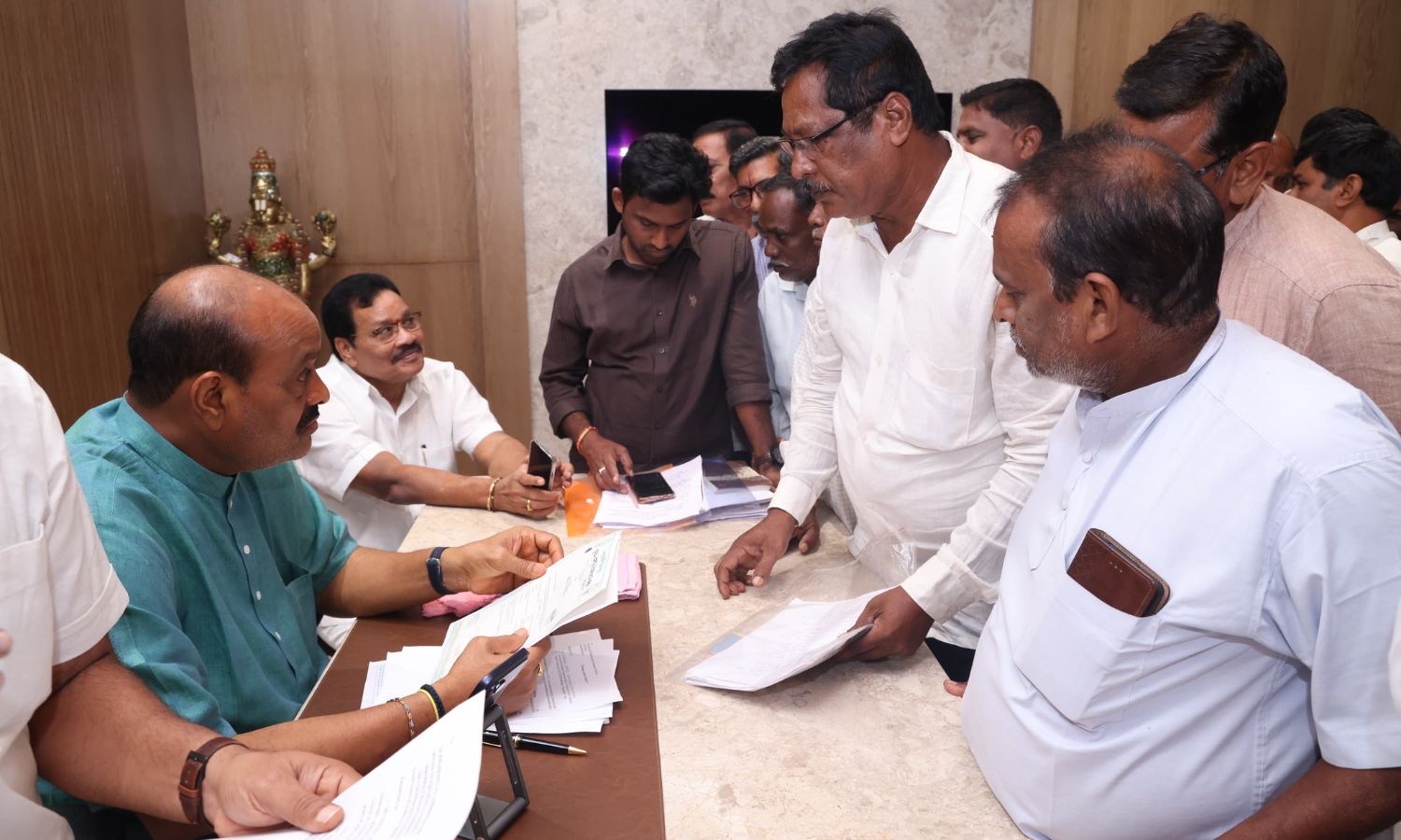 Kotabommali: నిమ్మాడ క్యాంపు కార్యాలయంలో ప్రజల నుం