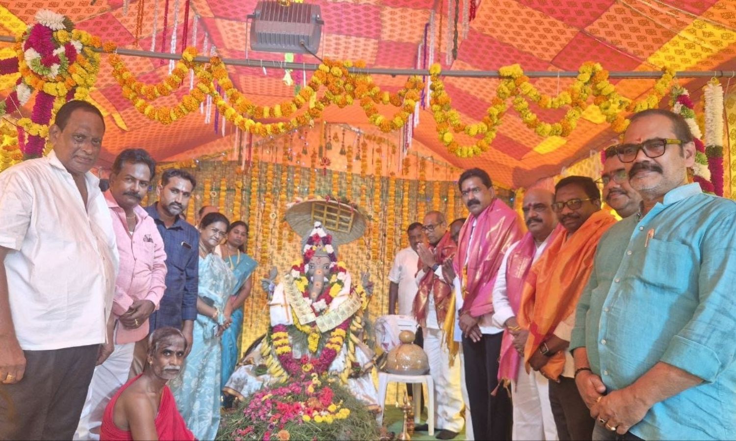 Kanuru: గణనాథుడిని ప్రత్యేకంగా పూజించిన ఎమ్మెల్యే 