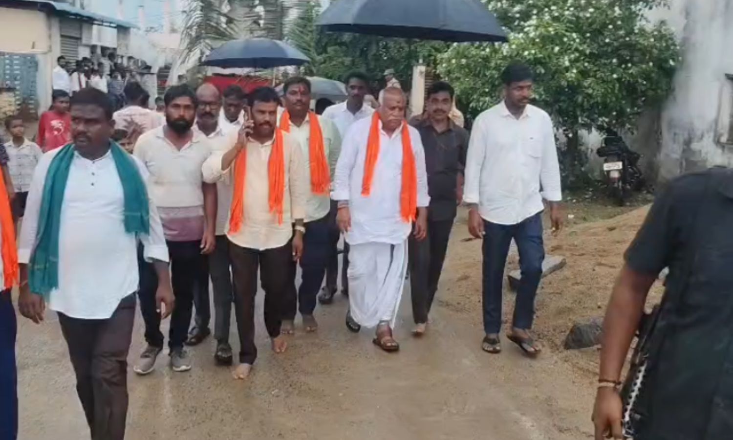 Nirmal: ముధోల్‌లో గణేష్ నిమజ్జన శోభాయాత్ర.. స్టెప్