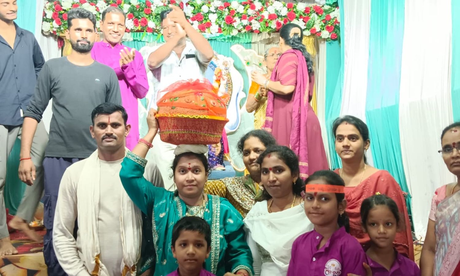 Kaviti: కవిటిలో రూ.65,100కు వినాయకుడి లడ్డూ సొంతం!