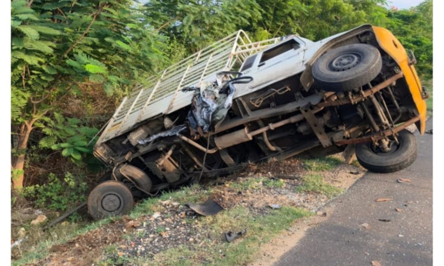 Varikuntapadu: జాతీయ రహదారిపై ఘోర రోడ్డు ప్రమాదం