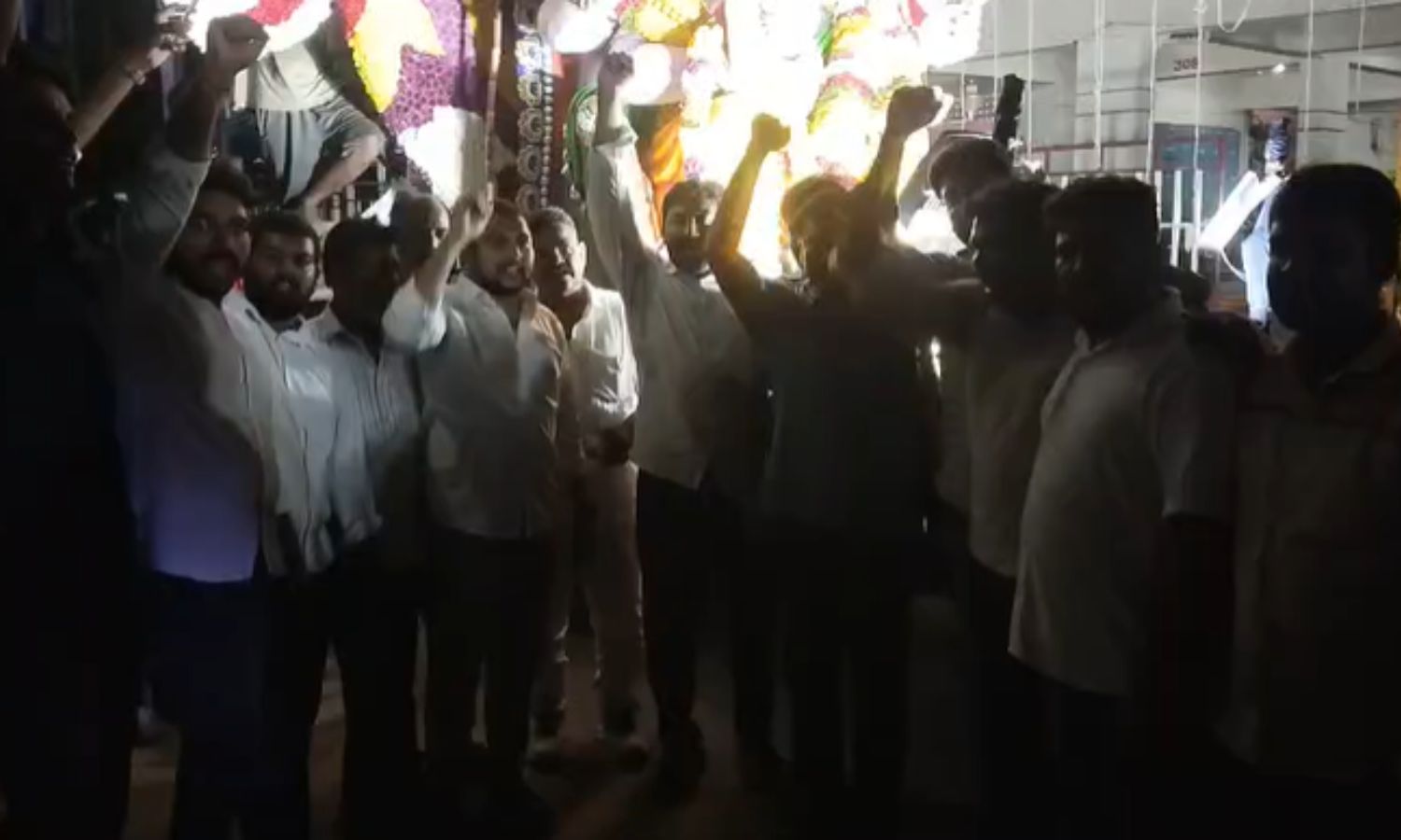 Undavalli: గణేష్ నిమజ్జన ఊరేగింపును ప్రారంభించిన వ