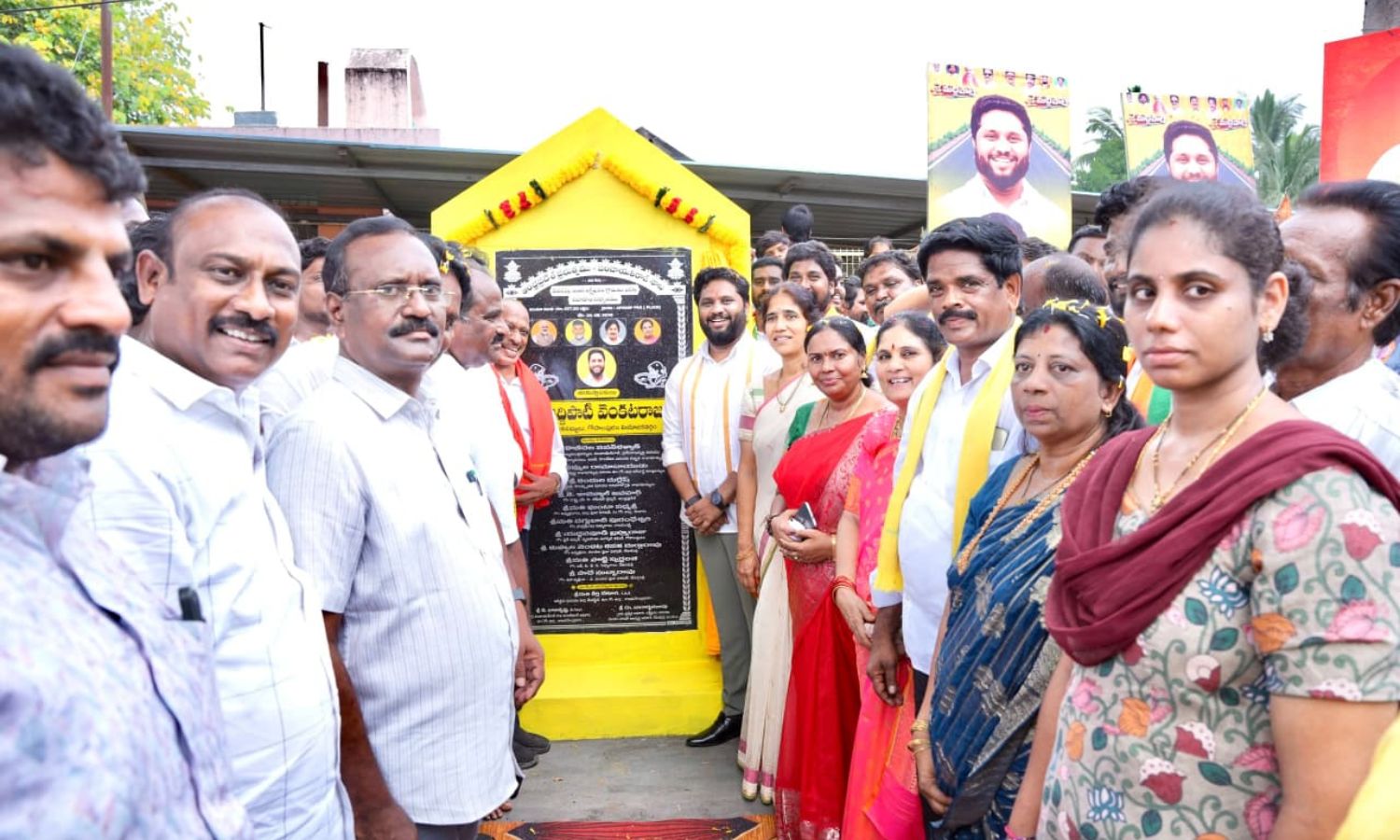 Devarapalle: లక్ష్మీపురం రోడ్డు నిర్మాణానికి శంకుస